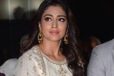 shriya-saran-stills